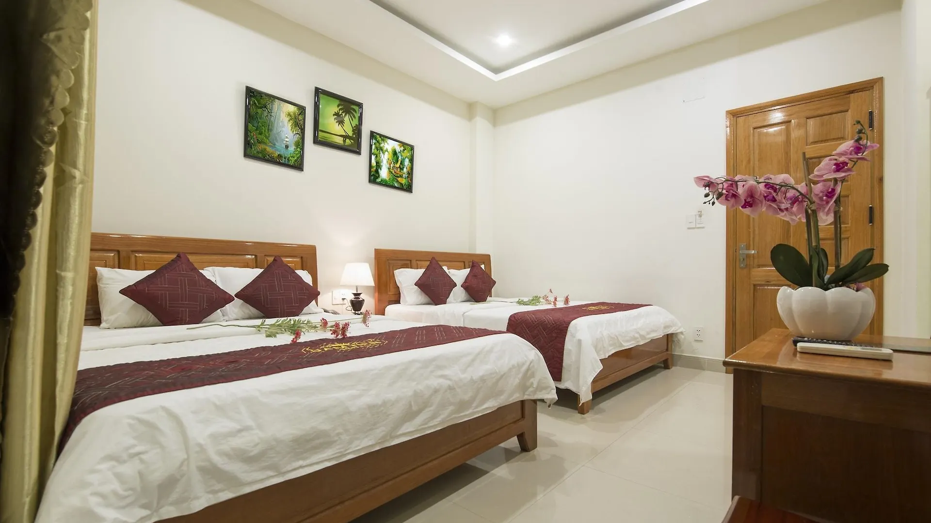 Dam Tien Hotel